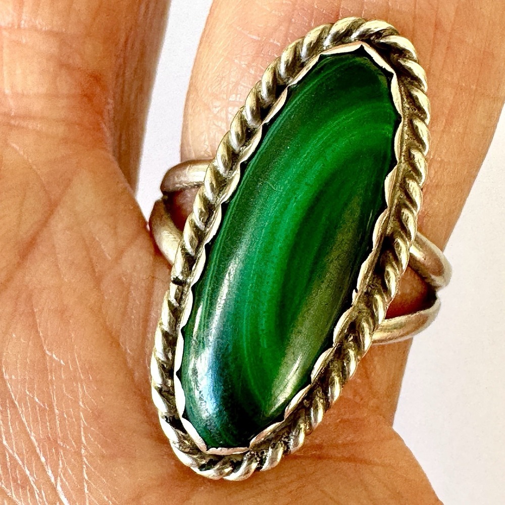 VTG Long Navajo Green Malachite Ring Sz 6.5 Scalloped Bezel Sterling Native Amer